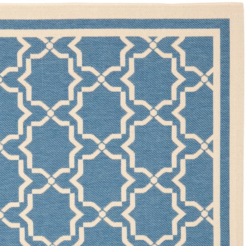 SAFAVIEH Courtyard Thomasina Indoor/ Outdoor Waterproof Patio Backyard Rug