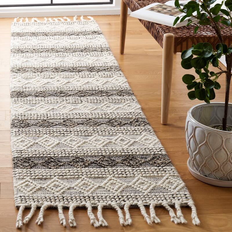 SAFAVIEH Handmade Natura Diala Boho Wool Rug - 2'3" x 9' Runner - Ivory/Black