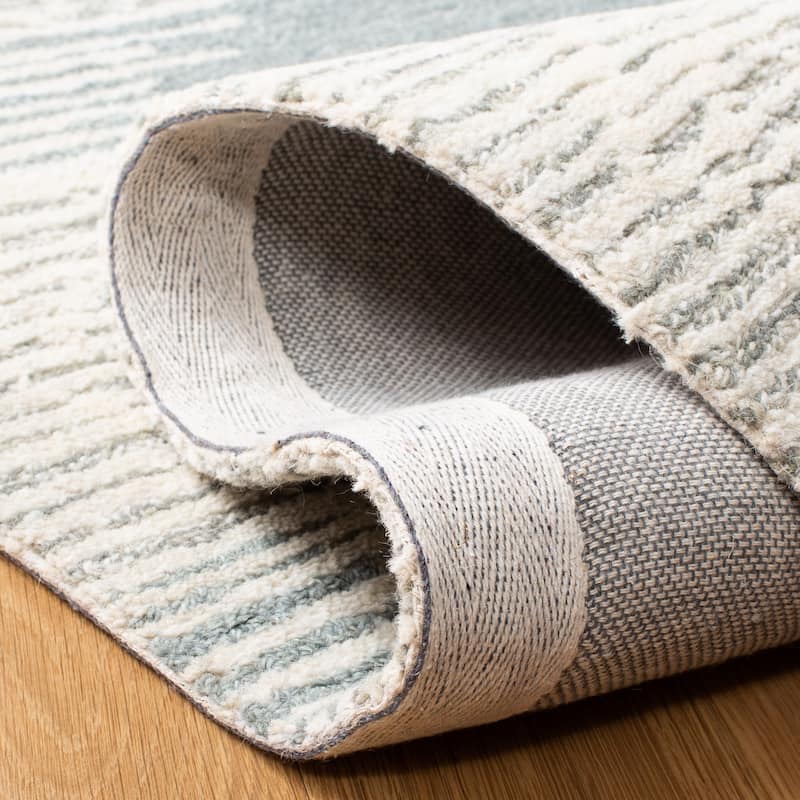 SAFAVIEH Handmade Metro Maelane French Country Wool Rug