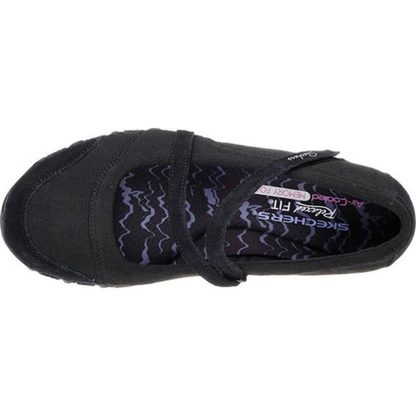 skechers relaxed fit black