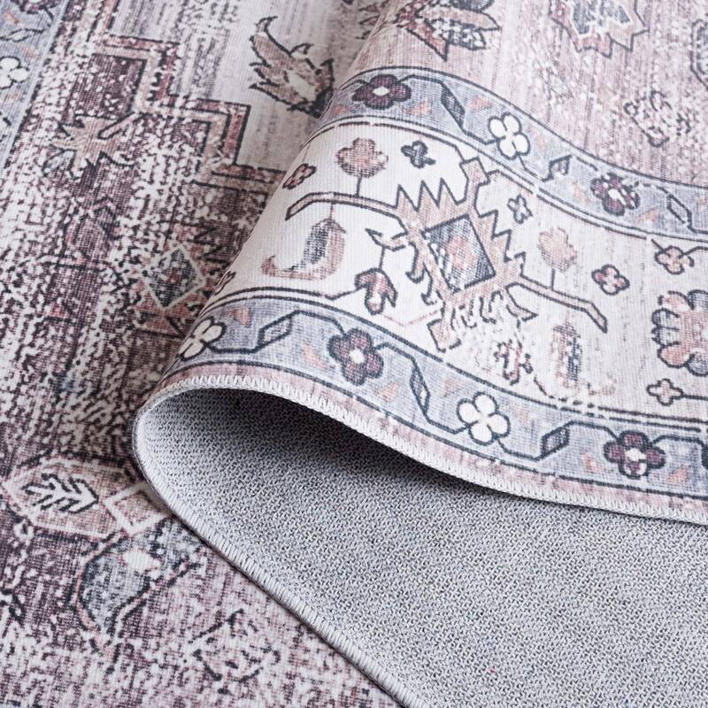 SAFAVIEH Arizona Grytsje Vintage Machine Washable Rug.