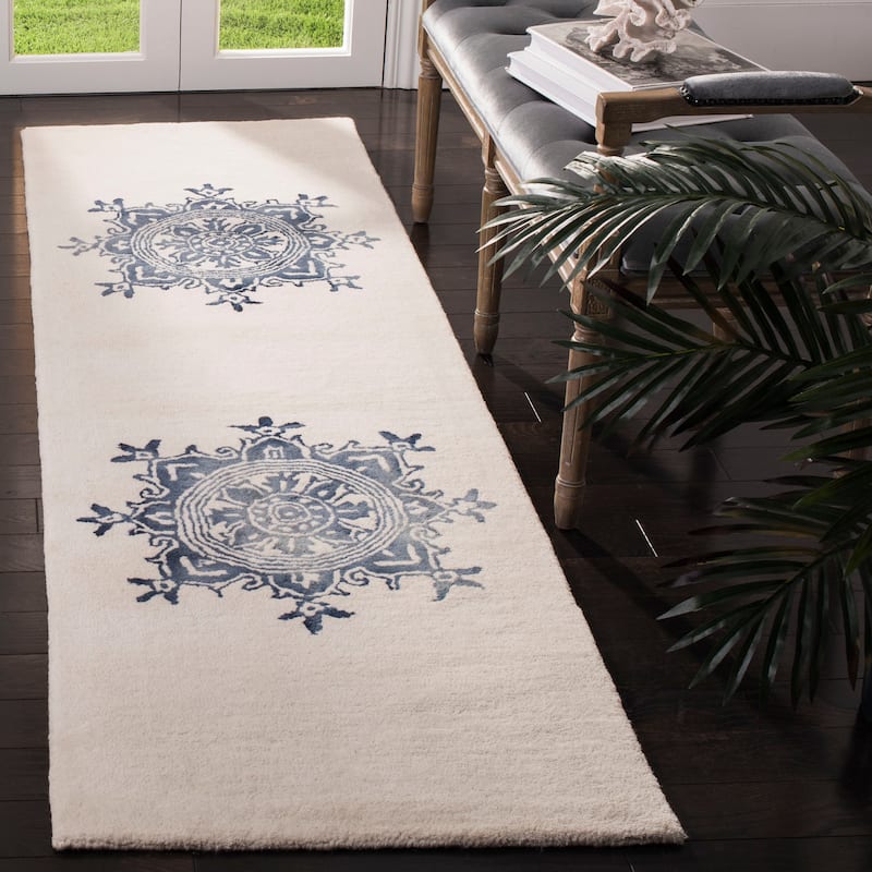 SAFAVIEH Handmade Dip Dye Katjusha Vintage Boho Wool Rug - 2'3" x 8' Runner - Ivory/Blue