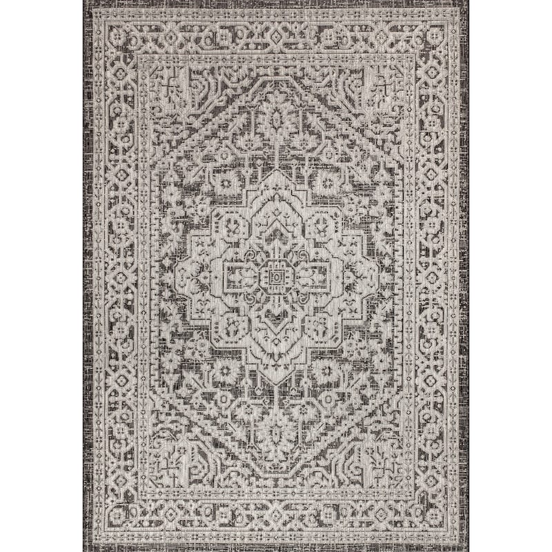 JONATHAN Y Rozetta Medallion Textured Weave Indoor/Outdoor Area Rug - 4 X 6 - Gray/Black