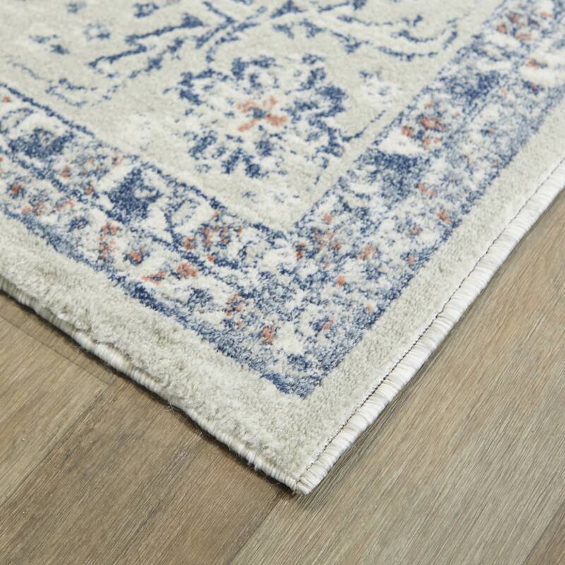 Philip Traditional Oriental Area Rug