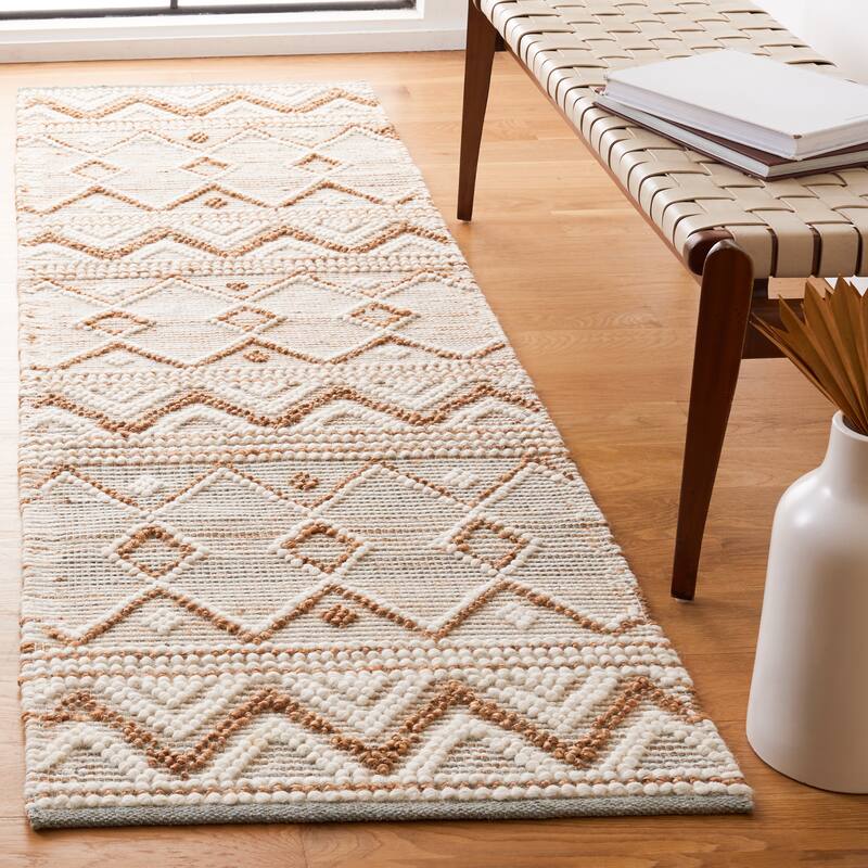 SAFAVIEH Handmade Natura Erzsi Geometric Jute Rug - 2'3" x 8' Runner - Natural/Ivory