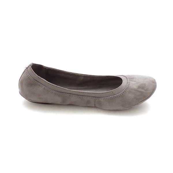 round toe bandolino flats