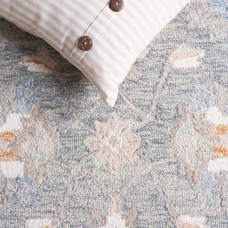 SAFAVIEH Handmade Heritage Sigþridur Traditional Wool Rug