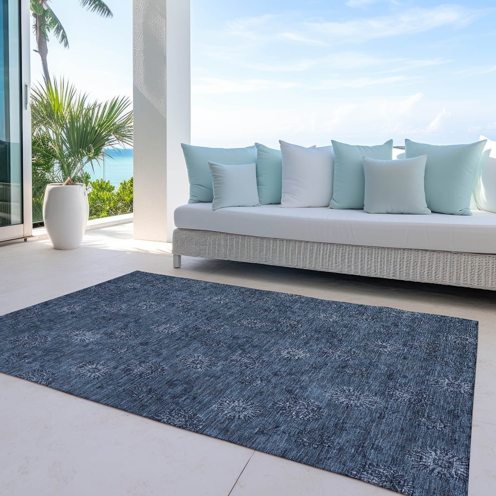 Machine Washable Indoor/ Outdoor Chantille Floral Burst Rug
