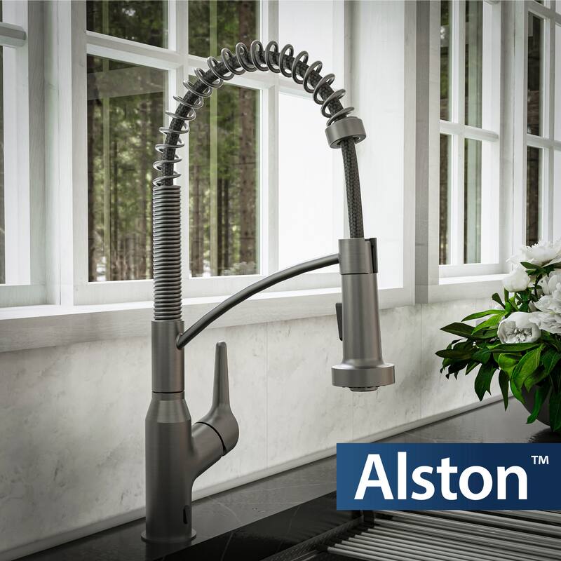 Karran Scottsdale Touchless Single-Handle Pull-Down Sprayer Kitchen Faucet