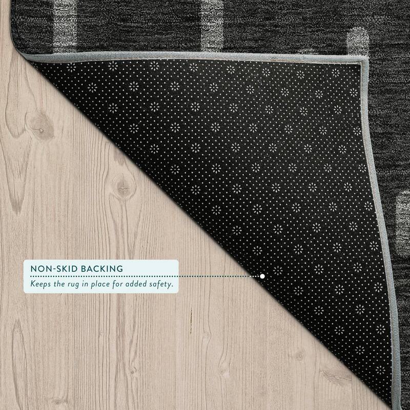 Machine Washable Indoor/ Outdoor Modern Kingman Chantille Rug