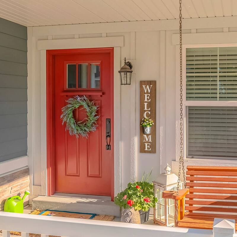 Glitzhome 42-inch Wooden Welcome Porch Sign Wall Decor with Metal Planter