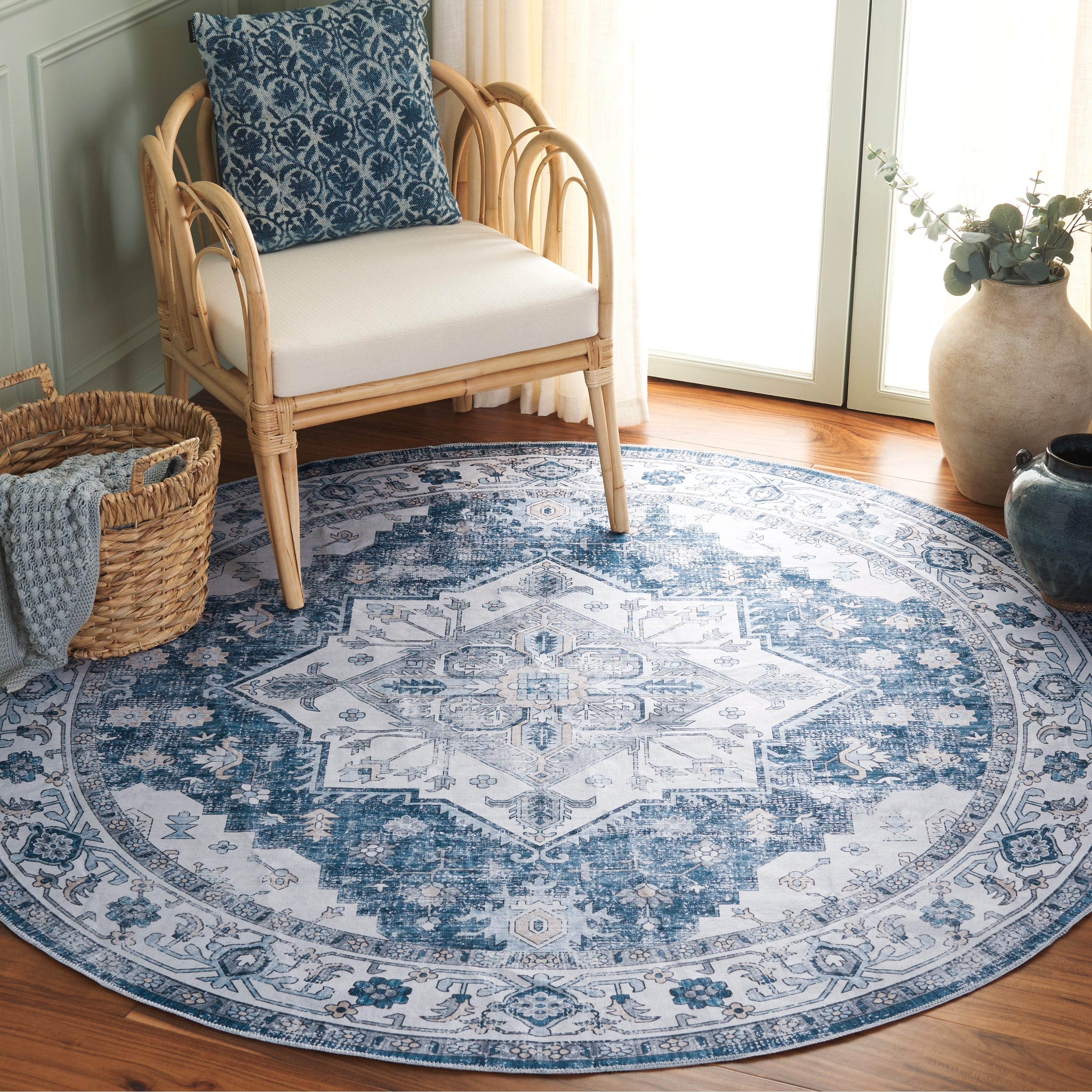 SAFAVIEH Arizona Ghinita Machine Washable Slip Resistant Rug