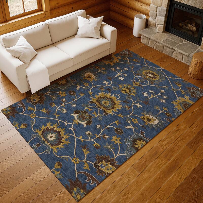 Machine Washable Indoor/ Outdoor Traditional Luna Chantille Rug