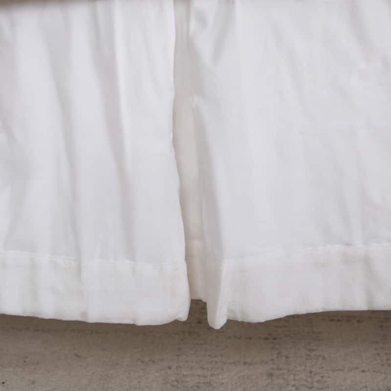 Rizzy Home Velvet Trim Crib Skirt - 26" x 51" - White