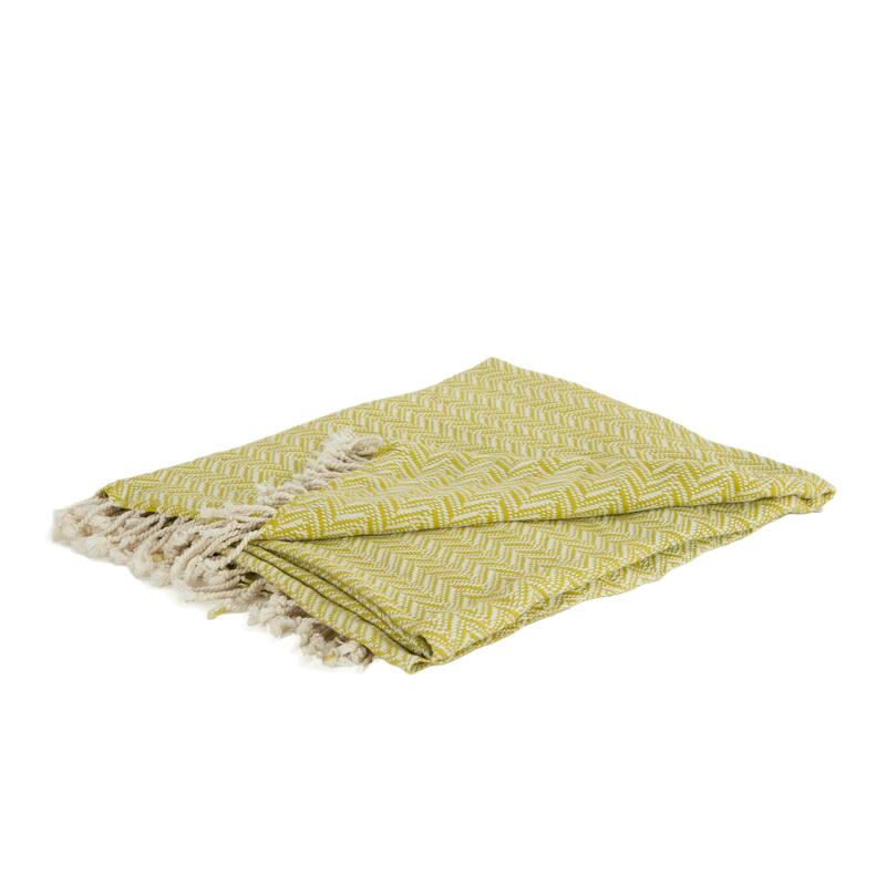 HomeRoots 50" X 60" Green Cotton Woven Chevron Throw Blanket with Fringe