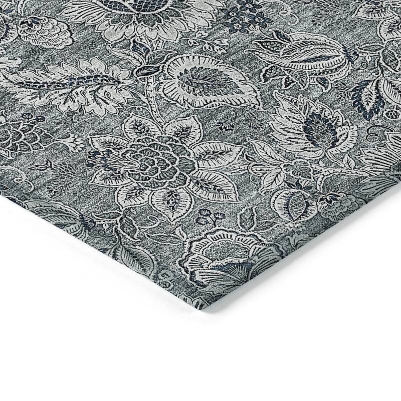 Machine Washable Indoor/ Outdoor Chantille Floral Farmhouse Rug