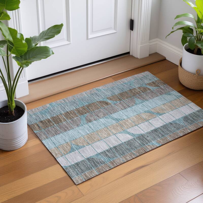 Machine Washable Indoor/ Outdoor Modern Finch Chantille Rug