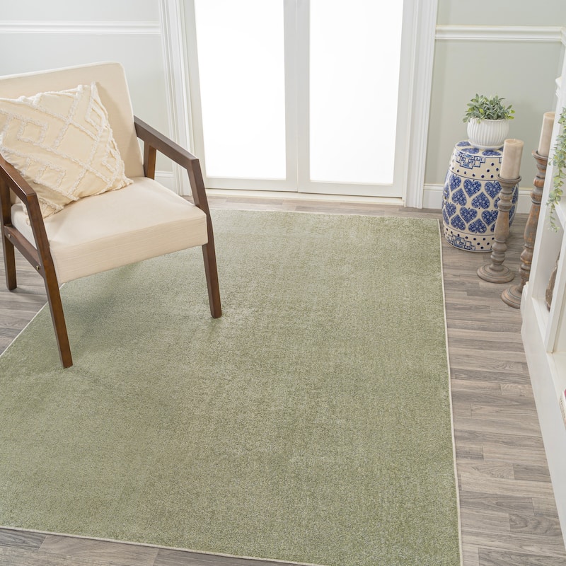 JONATHAN Y Fawning Classic Solid Low-Pile Machine-Washable Terra Area Rug