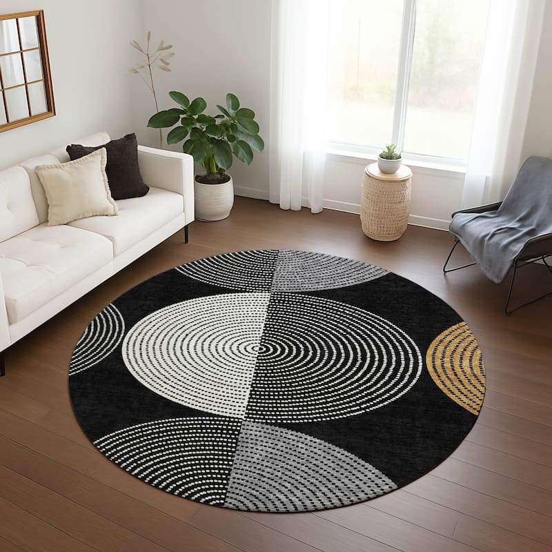 Machine Washable Indoor/ Outdoor Casual Circles Chantille Rug