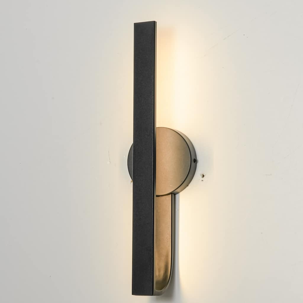 18.3" Modern Black Outdoor Wall Light - 8W 3000K Warm Light, IP54 Waterproof Linear Fixture for Patio & Porch