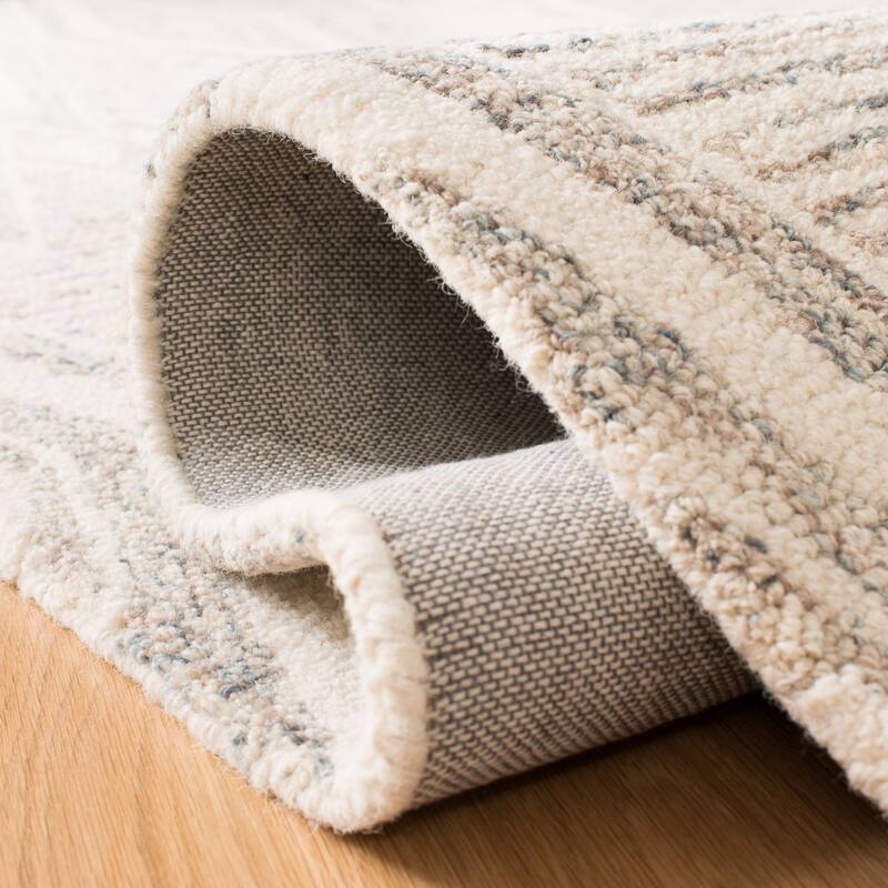 SAFAVIEH Handmade Micro-Loop Eduartina Wool Rug