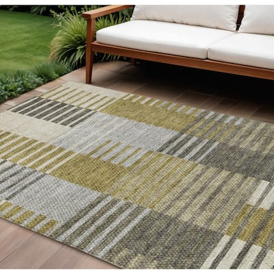 HomeRoots Striped Transitional Rectangle Outdoor Rug