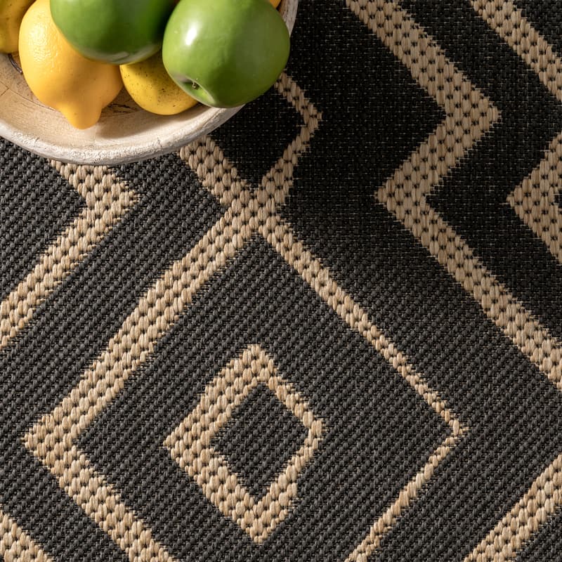 Nuloom Sammi Geometric Trellis Indoor/Outdoor Area Rug