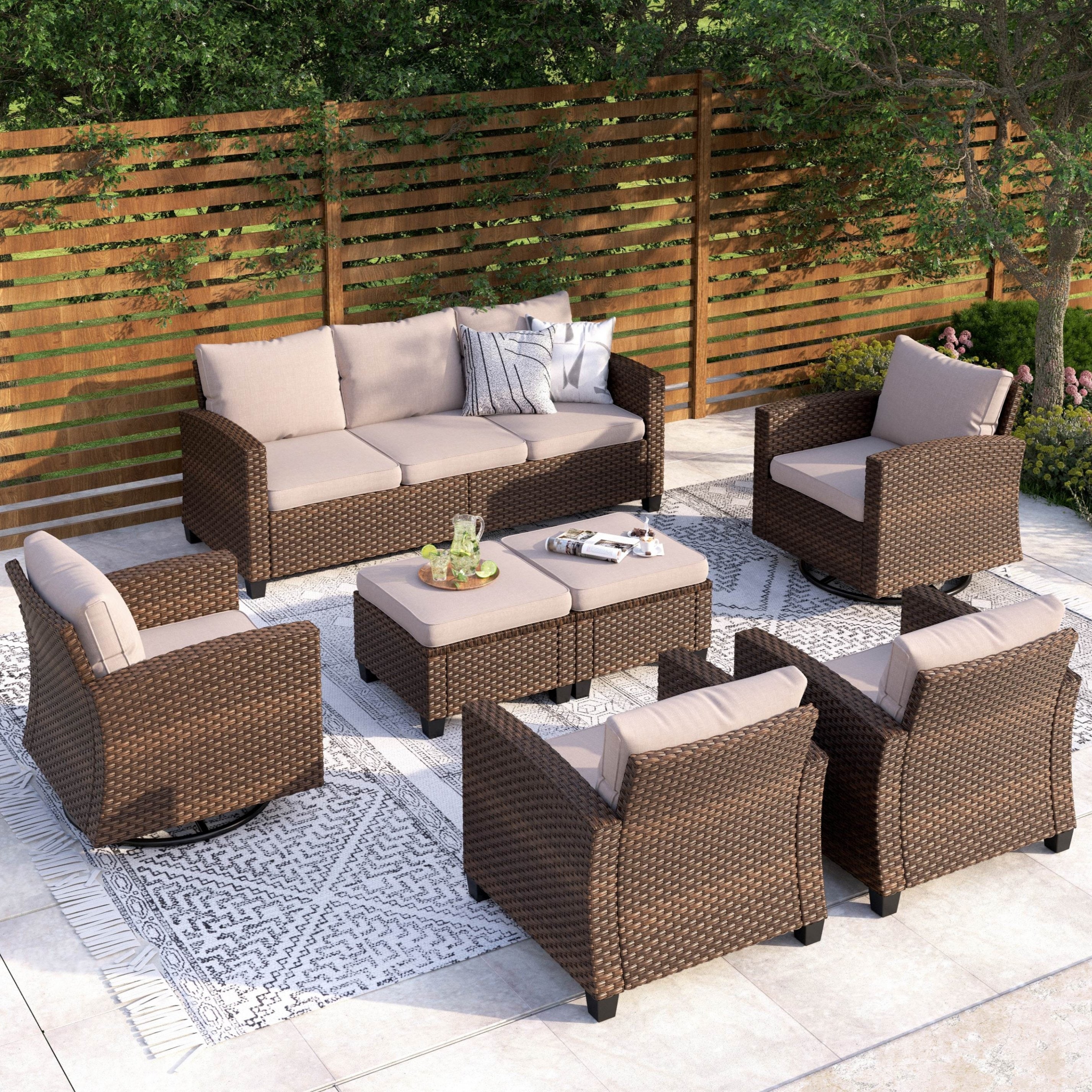 thumbnail: Garden Of Arts Pooja Aasan - Marron Fluwelen Gebedsmat / Meditatiemat (24x24 Inch, Multifunctioneel)