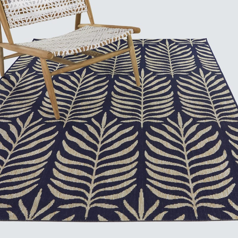 Meduna Tropical Leaves Indoor/Outdoor Area Rug