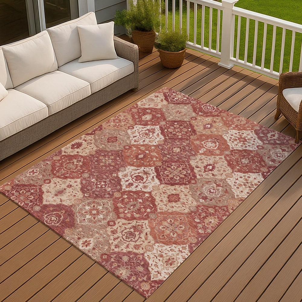 Machine Washable Indoor/ Outdoor Traditional Panel Chantille Rug