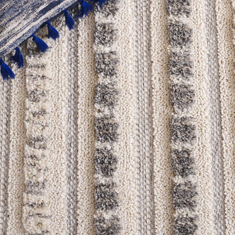 SAFAVIEH Chloe Merike Rug