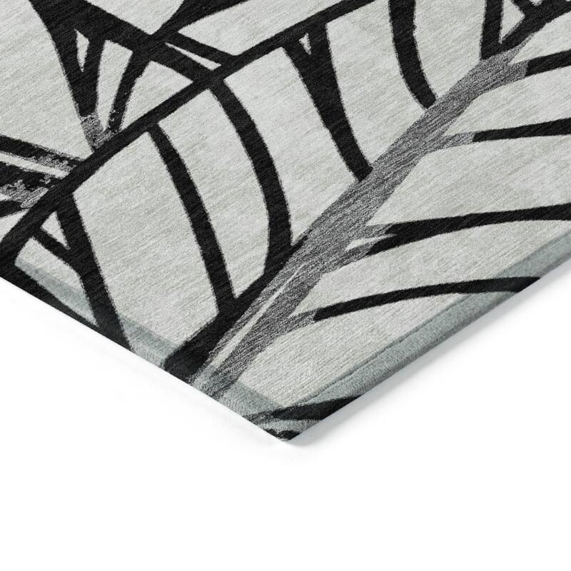 HomeRoots Floral Transitional Rectangle Outdoor Rug