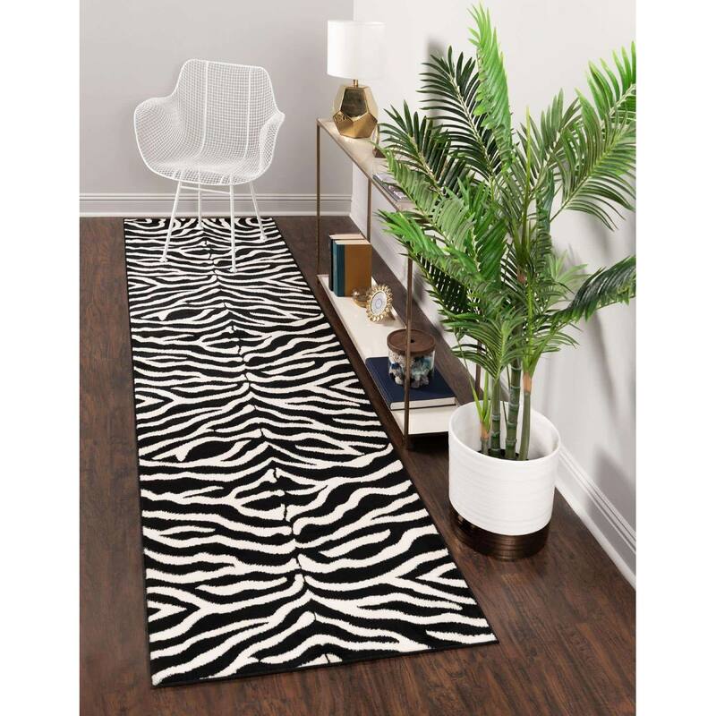 Animal Inspirations Azad Collection Area Rug - 2'7"x10' - Black