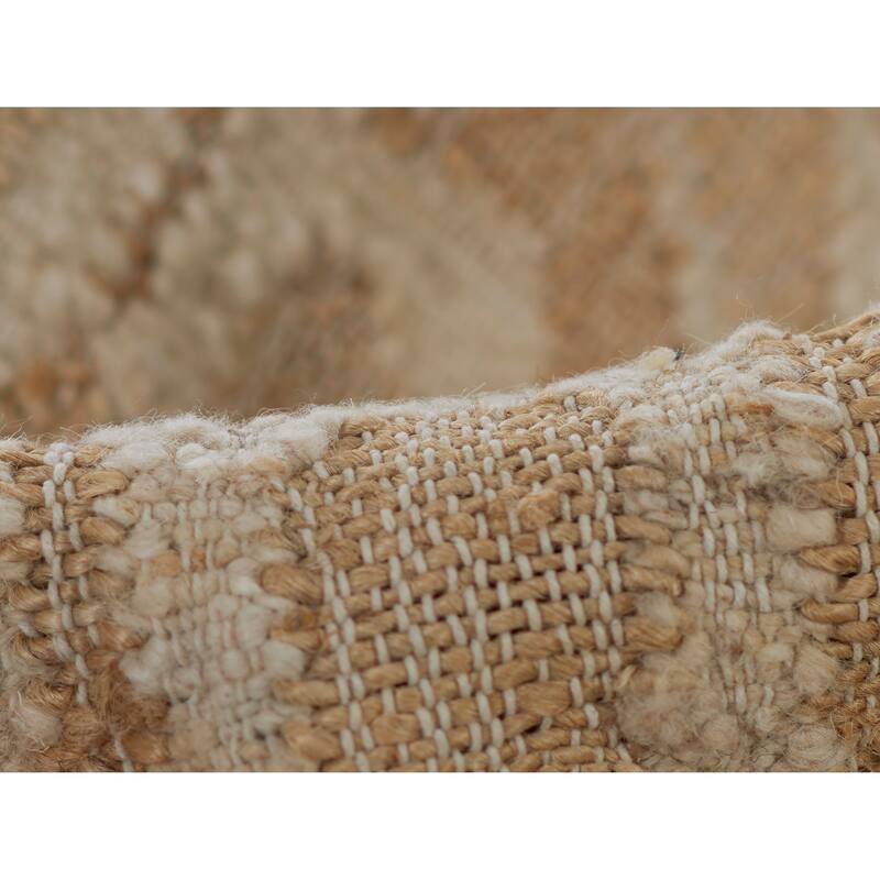 Momeni Nirvana Hand Woven Wool and Jute Medallion Area Rug.