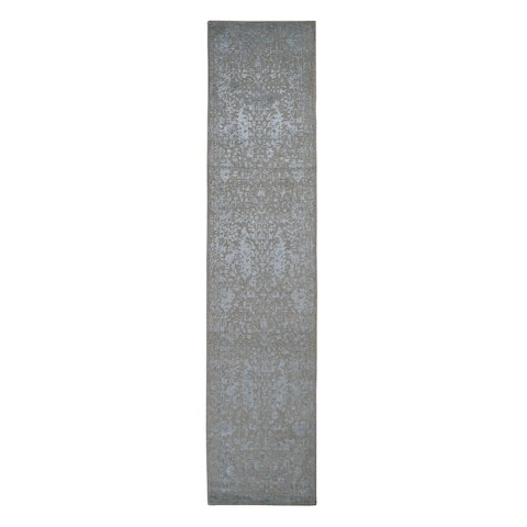 Shahbanu Rugs Gray Jacquard Hand Loomed Wool and Art Silk Heriz Design Runner Oriental Rug (2'5" x 10'1") - 2'5" x 10'1"