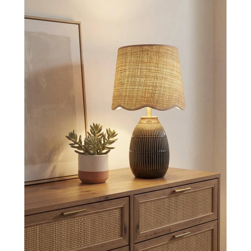 Livabliss Soleny Traditional Accent Table Lamp