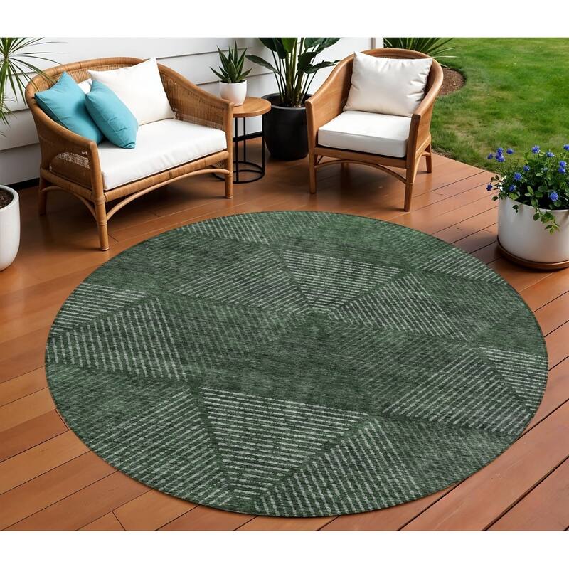 HomeRoots Geometric Transitional Rectangle Outdoor Rug - 8' Round