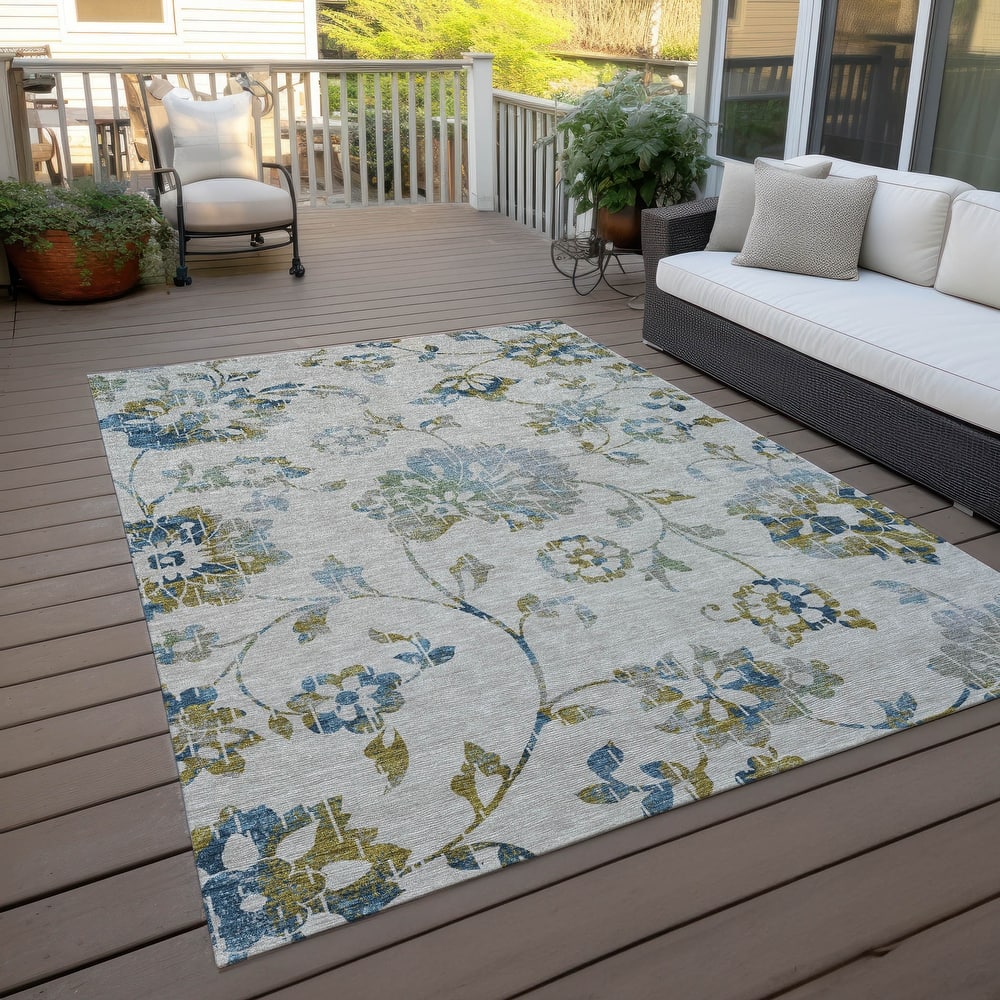 Machine Washable Indoor/ Outdoor Chantille Farmhouse Floral Rug