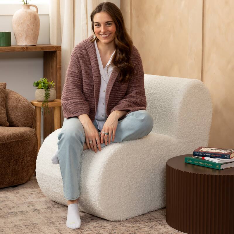 Jaxx Toccoa Chair - Luxurious Modern Sculpted Seating with Plush Sherpa Cover - Cloud