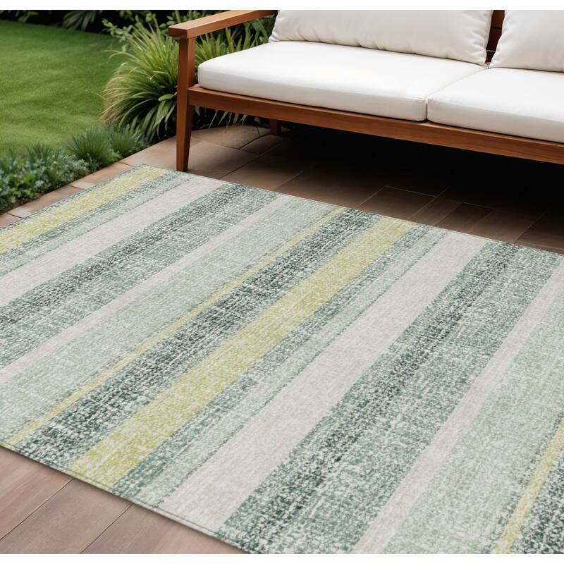 HomeRoots Striped Transitional Rectangle Outdoor Rug - 10' X 14'