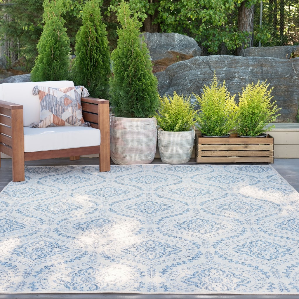 Dennis Coastal Floral Indoor/Outdoor Area Rug