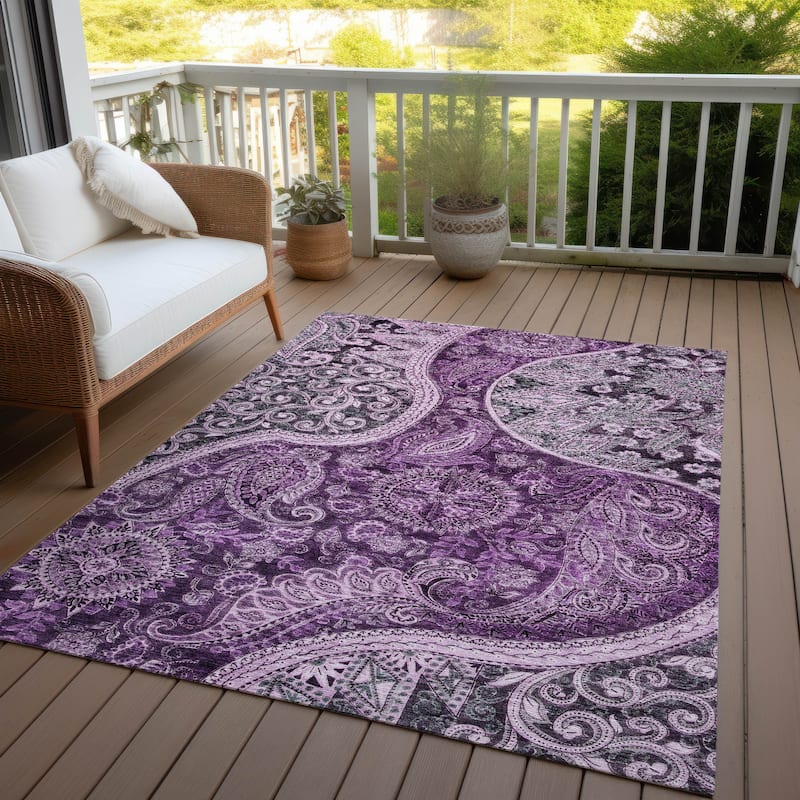 Machine Washable Indoor/ Outdoor Modern Paisley Chantille Rug