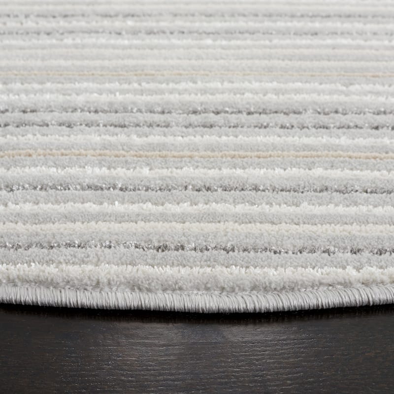 SAFAVIEH Whisper Janie Contemporary Stripe Fringe Rug
