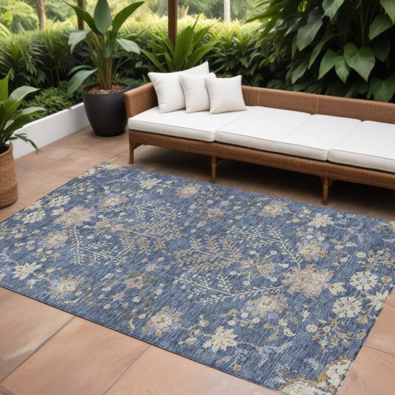 HomeRoots Floral Transitional Rectangle Outdoor Rug - 8' X 10'