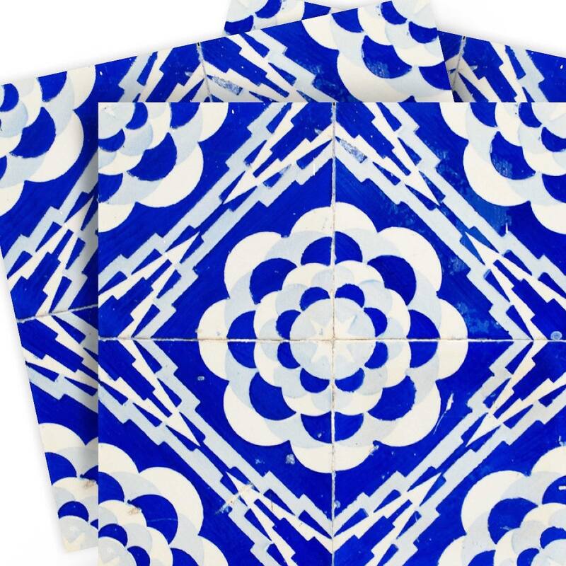 HomeRoots 4" X 4" Blue And White Gerbera Peel And Stick Removable Tiles