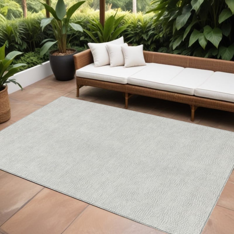 HomeRoots Geometric Transitional Rectangle Outdoor Rug - 10' X 14'