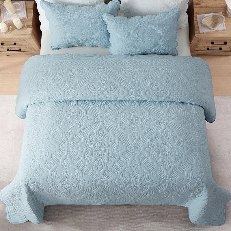 Wholinens Scalloped Edge Washed Microfiber Embroidered Damask Quilt Set 3 Pieces