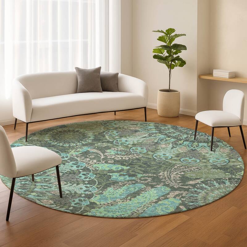 Machine Washable Indoor/ Outdoor Traditional Pinwheel Chantille Rug