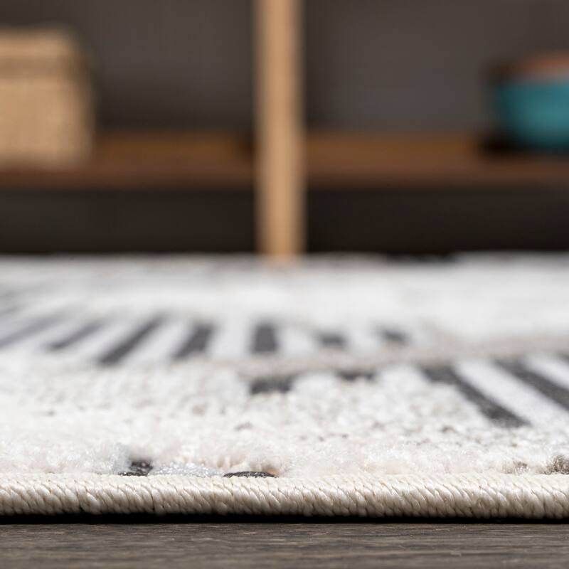JONATHAN Y Duwun High-Low Pile Neutral Diamond Kilim Indoor/Outdoor Area Rug