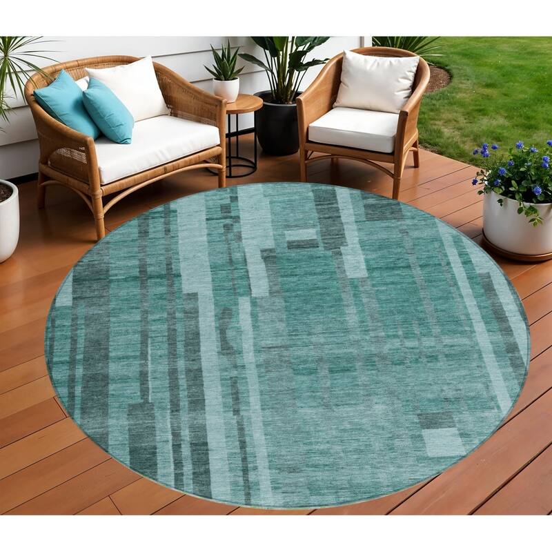 HomeRoots Striped Transitional Rectangle Outdoor Rug - 8' Round